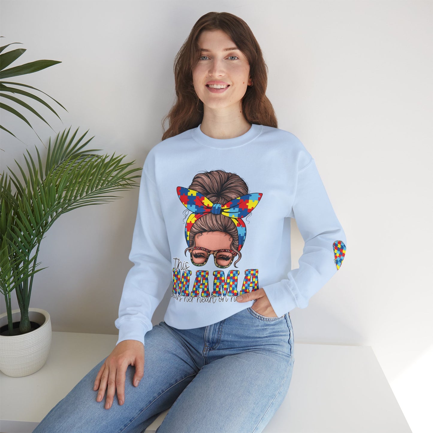 Autism Awareness Mama Sweatshirt – Unisex Heavy Blend™ Crewneck