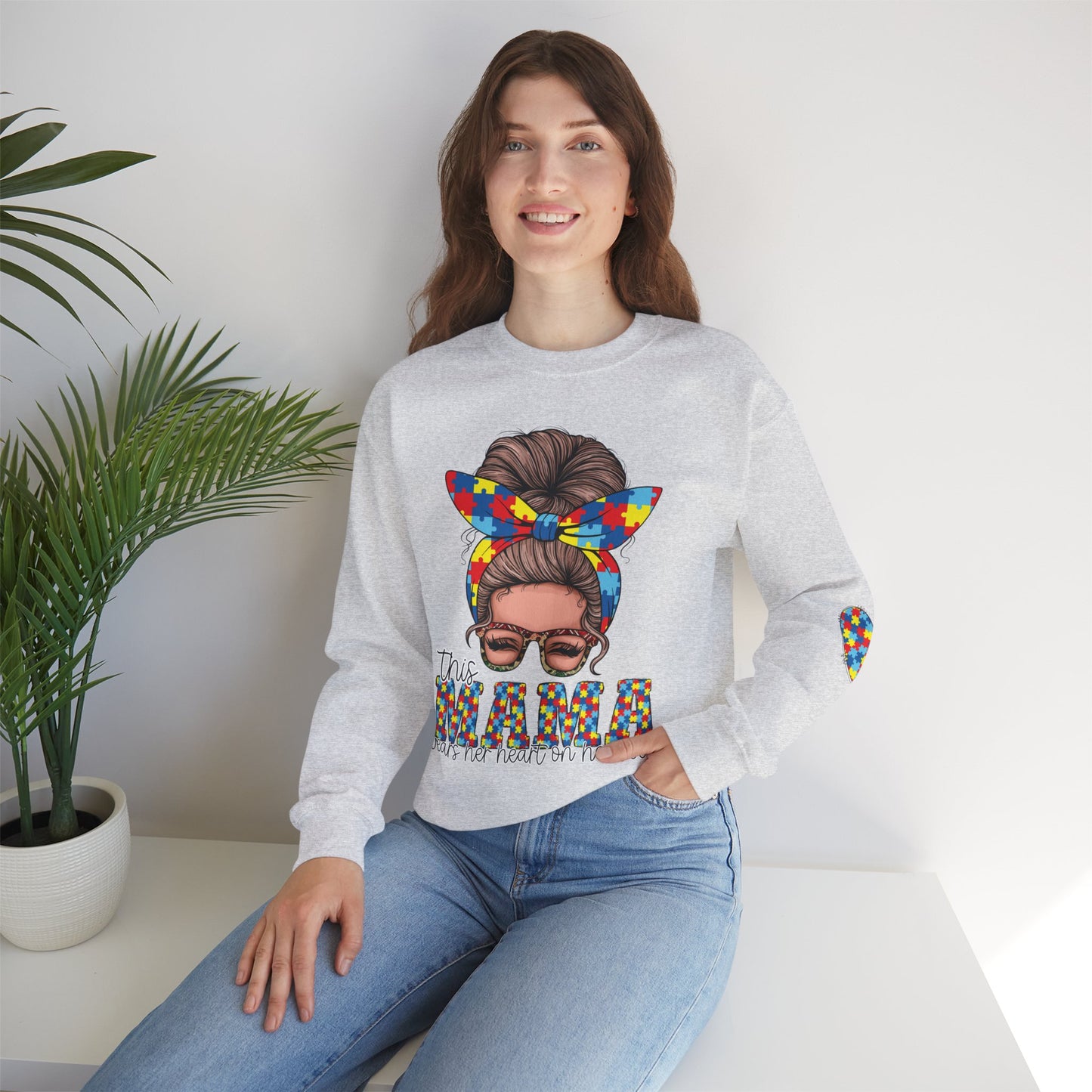 Autism Awareness Mama Sweatshirt – Unisex Heavy Blend™ Crewneck