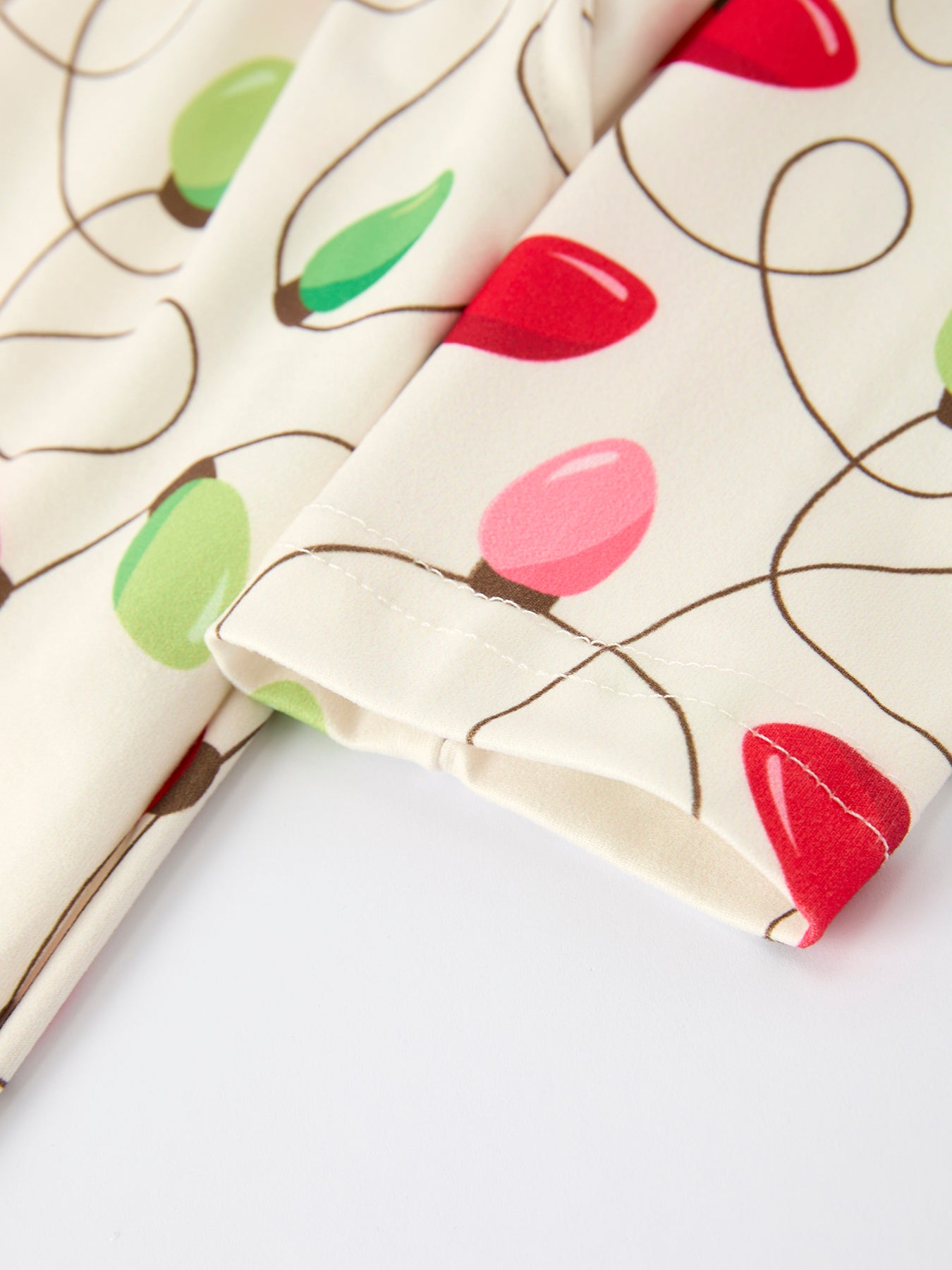 Christmas Light Bulb Print Baby Girls Jumpsuit: Cozy and Festive